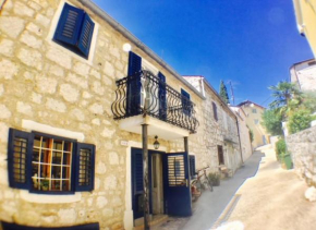 Cosy artistic stone house